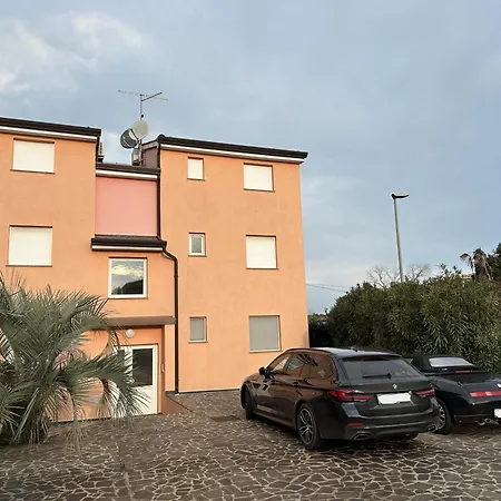Apartamento Petra With Balcony And Terrace