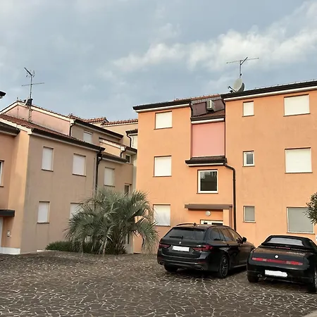 Petra With Balcony And Terrace Apartamento Zambratija (Istria)